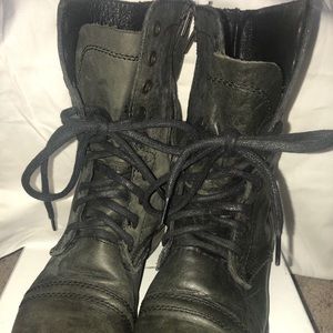 Steve Madden Shoes - Steve Madden distressed Troopa boots Steve Madden Shoes - Steve Madden distressed Troopa boots